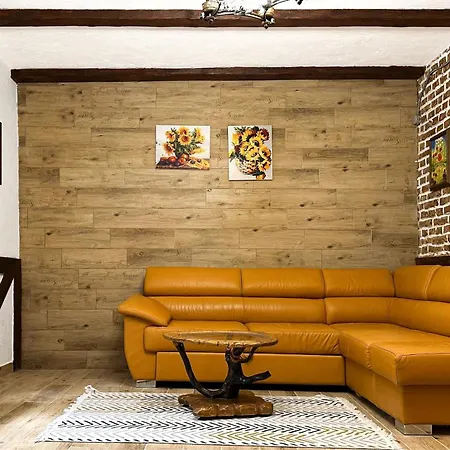 Cozy In The Centre Apartment Lviv