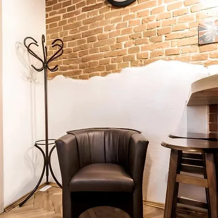 Cozy In The Centre Apartment